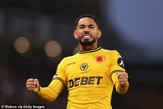 WOLVERHAMPTON, ENGLAND - NOVEMBER 09: Matheus Cunha of Wolverhampton Wanderers celebrates scoring his team's second goal during the Premier League match between Wolverhampton Wanderers FC and Southampton FC at Molineux on November 09, 2024 in Wolverhampton, England. (Photo by Jack Thomas - WWFC/Wolves via Getty Images)