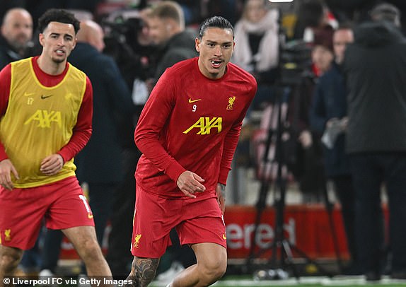 LIVERPOOL, ENGLAND - NOVEMBER 09: (THE SUN OUT, THE SUN ON SUNDAY OUT) Darwin Nunez of Liverpool during the warm-up before the Premier League match between Liverpool FC and Aston Villa FC at Anfield on November 09, 2024 in Liverpool, England. (Photo by John Powell/Liverpool FC via Getty Images)