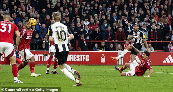 NOTTINGHAM, ENGLAND - NOVEMBER 10: Newcastle United's Joelinton scoring his side's second goal during the Premier League match between Nottingham Forest FC and Newcastle United FC at City Ground on November 10, 2024 in Nottingham, England. (Photo by Andrew Kearns - CameraSport via Getty Images)