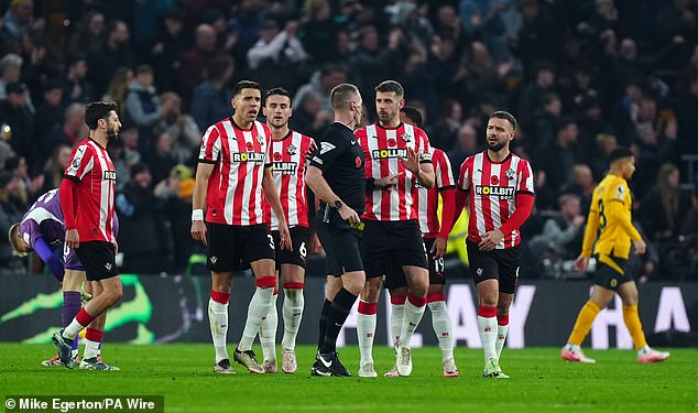 Southampton are reportedly targeting Endrick after a disastrous start to the season