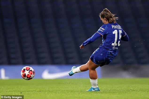 Eve Perisset slotted in a late penalty as Chelsea reached the last eight with two games to spare