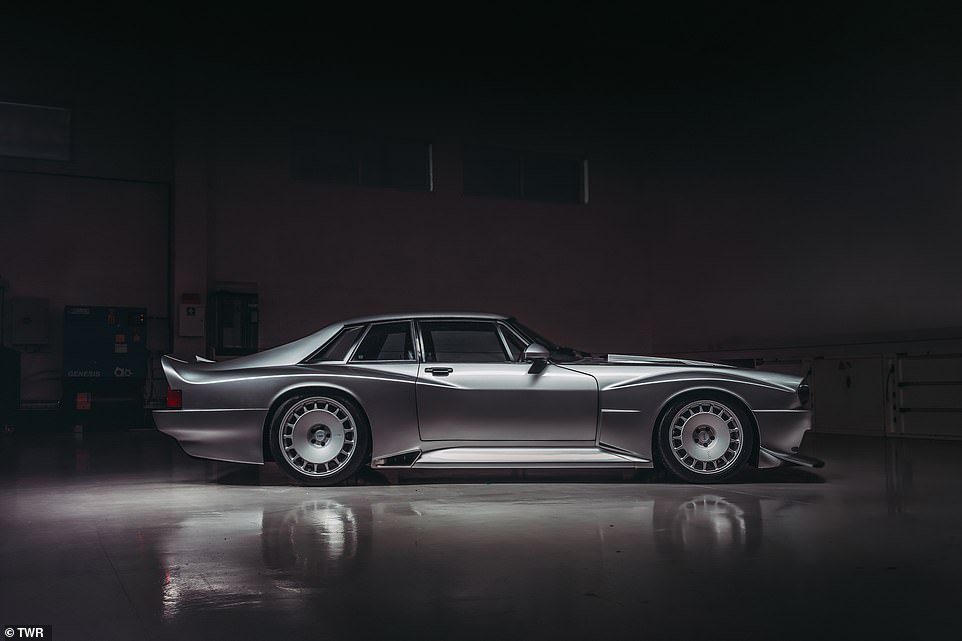 Supercat tips the scales some 165kg lighter than an original XJS V12 HE's 1,770kg mass, partially thanks to its carbon bodywork and deletion of the two rear seats. It also get a revised tubular steel subframe