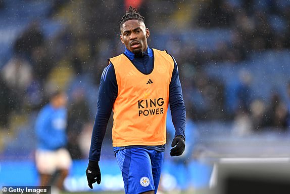 LEICESTER, ENGLAND - NOVEMBER 23: Caleb Okoli of Leicester City warms up prior to the Premier League match between Leicester City FC and Chelsea FC at The King Power Stadium on November 23, 2024 in Leicester, England. (Photo by Michael Regan/Getty Images)