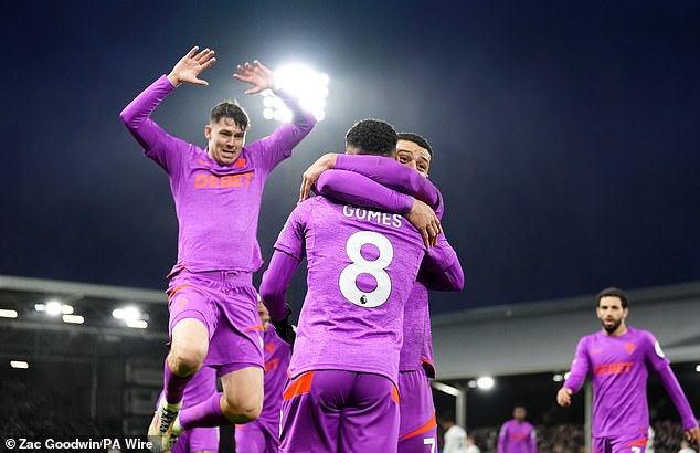 Wolves made it two wins in a row with an impressive 4-1 victory over Fulham at Craven Cottage