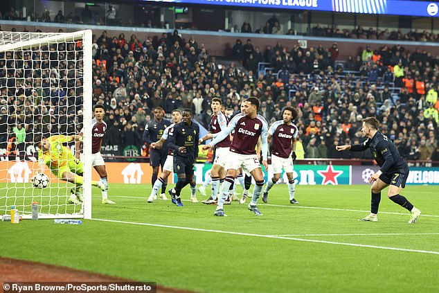 Francisco Conceicao headed at a half-empty net from four yards out but Martinez managed to somehow keep it out