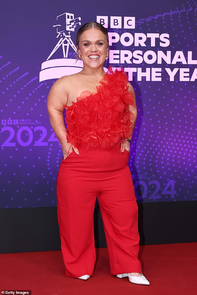 Eight time gold medal Paralympian Ellie Simmonds at last night's red carpet donning a stunning red jumpsuit with a pair of white high heels.