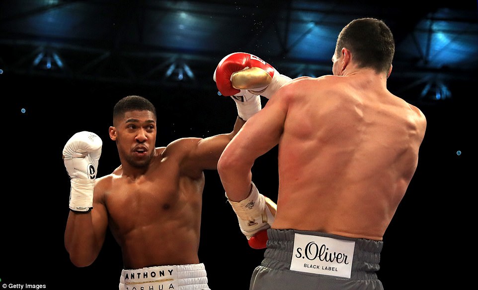 Joshua slightly edged the opening two rounds, although neither fighter dominated the early stages of the fight