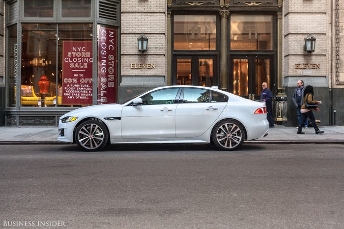 Jaguar XE35T 2