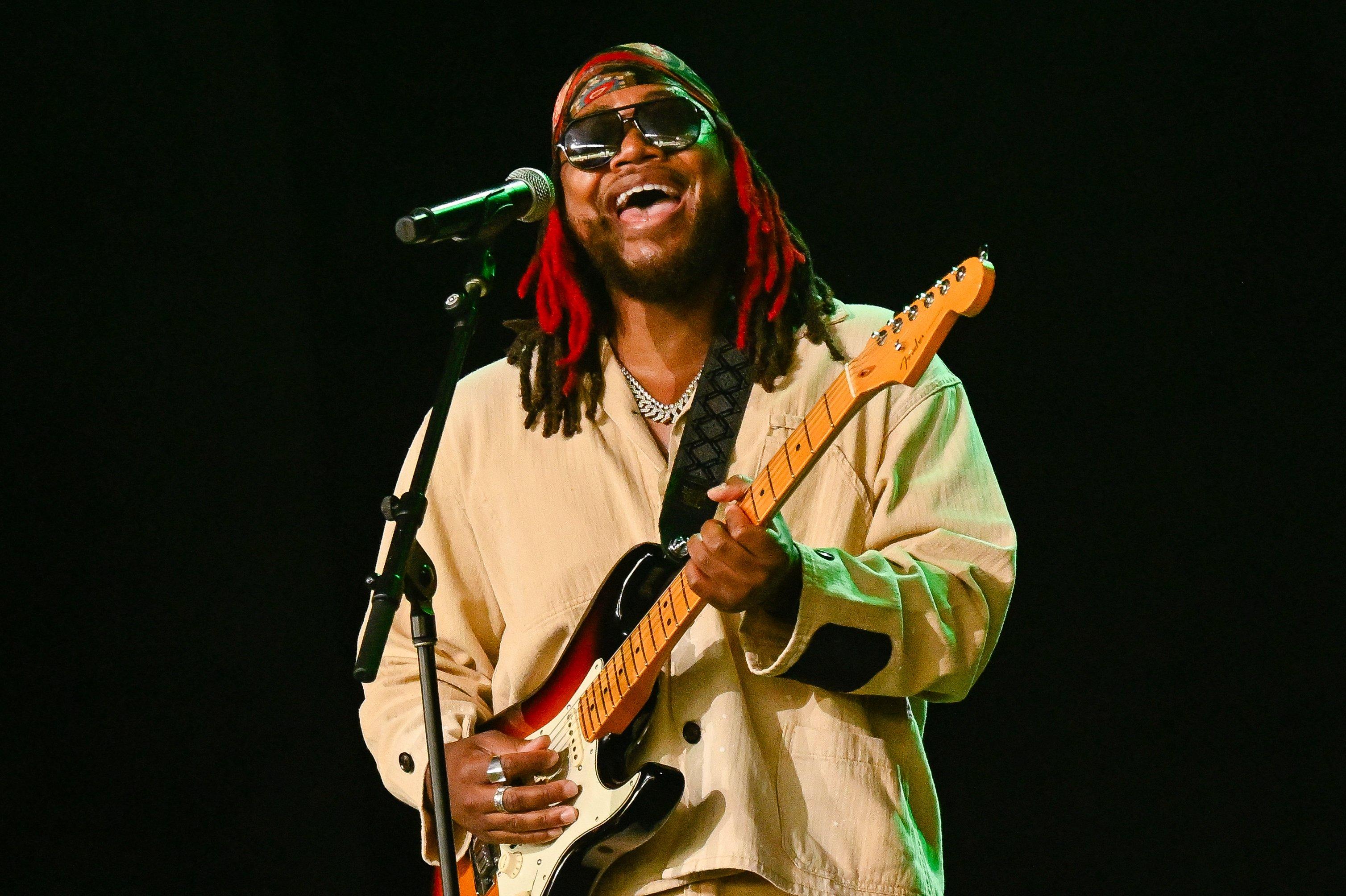 Leon Thomas performs at the 2024 Roots Picnic at Fairmount Park