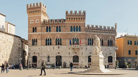 Piazza Dante, Grosseto (Credit: Katie McKnoulty)