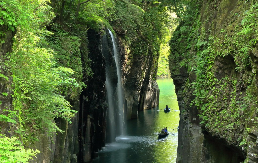 高千穗峡因有岩石崩落，要暂停划船赏景。日本国家旅游局