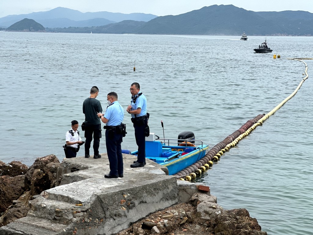 警員到場調查。梁國峰攝