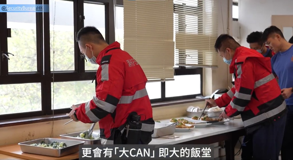 而「大Can」則讓同事在去車和操練之後可以「醫肚」。（鄧炳強FB影片截圖）