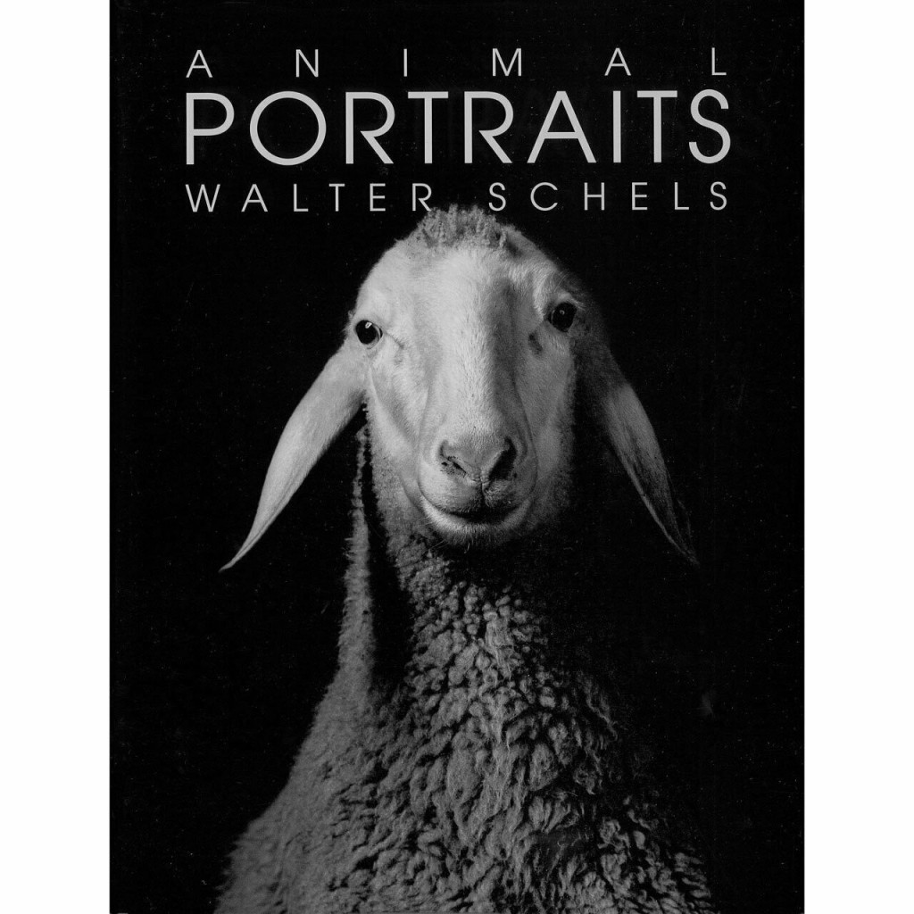 Walter Schels於2001年出版的作品集《Animal Portraits》，收輯其拍攝的動物相片。