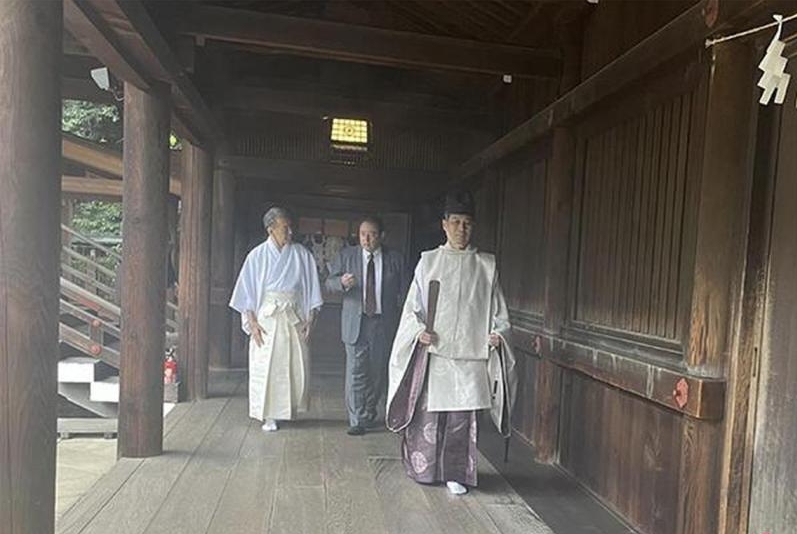 乌克兰驻日大使到靖国神社参拜。