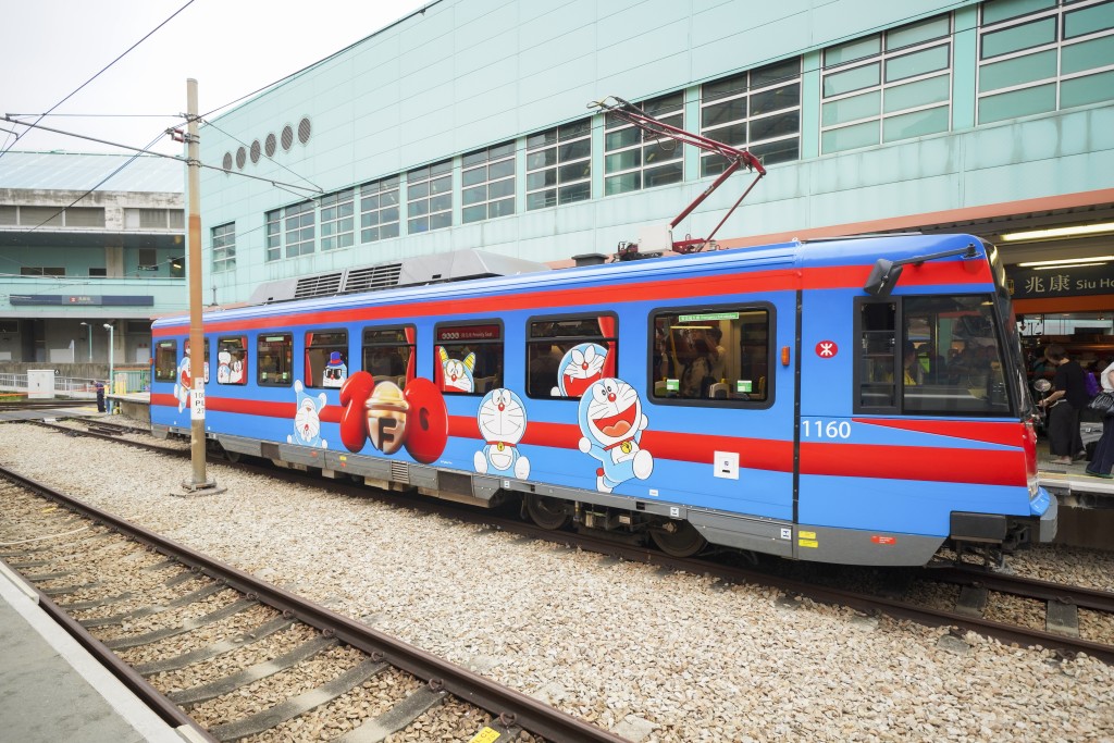 港鐵宣布與主辦單位合作，推出多啦A夢主題月台及期間限定列車！