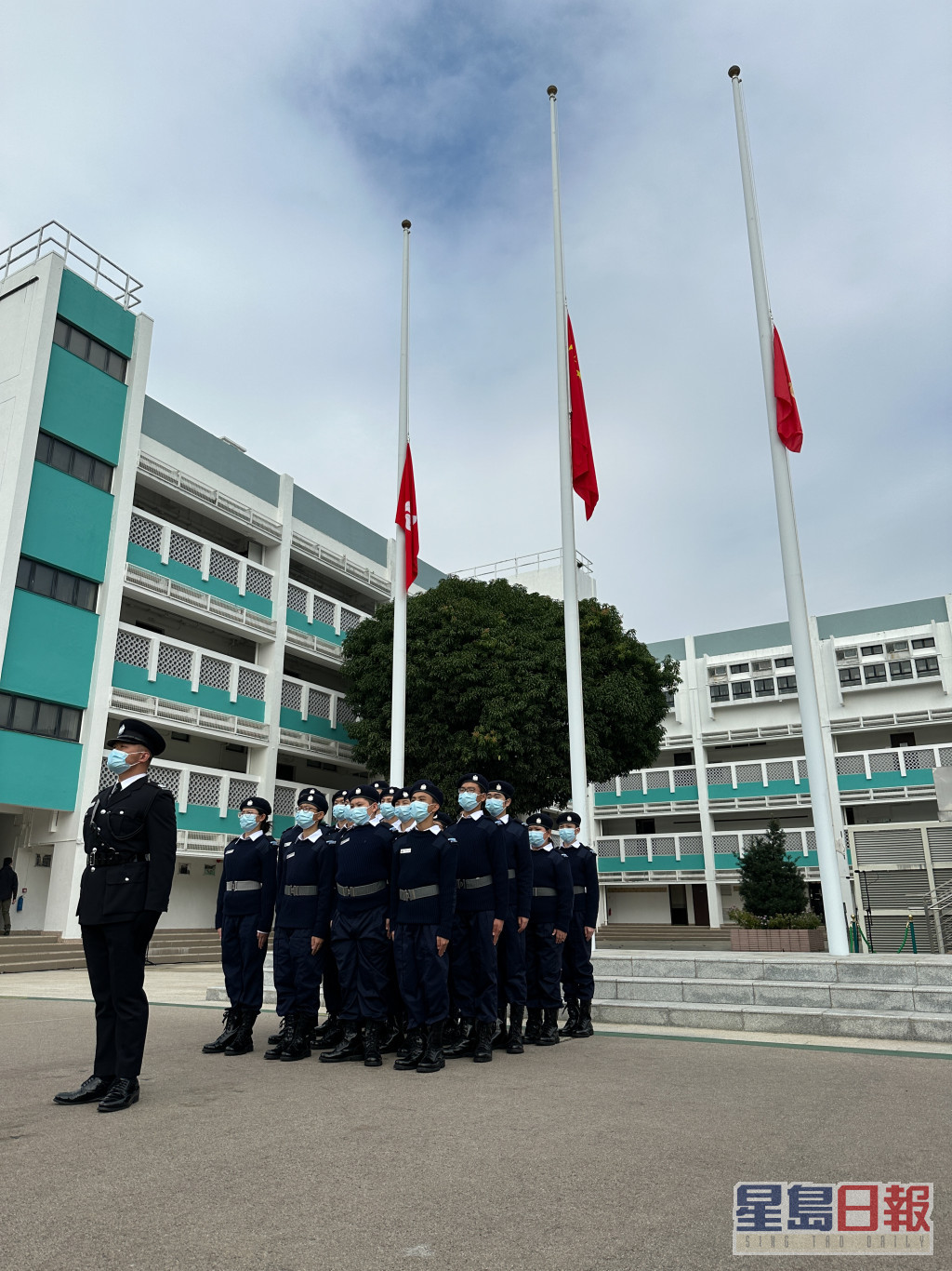 入境處為領袖團隊員進行升旗及步操特訓。