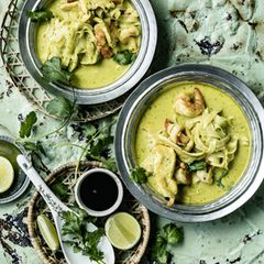 Laksa: Nudelsuppe auf Kokosbasis mit Chili