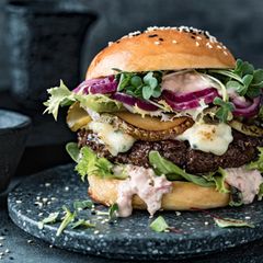 Rezept mit viel Saft und Gorgonzola: der stern-Burger