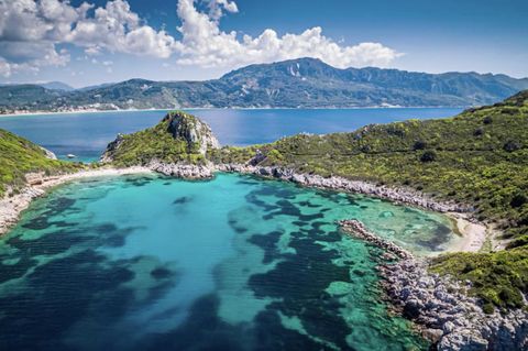 Bucht mit türkisem Wasser