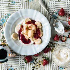 Varsketukai Quark-Knödel angerichtet auf einem gedeckten Tisch