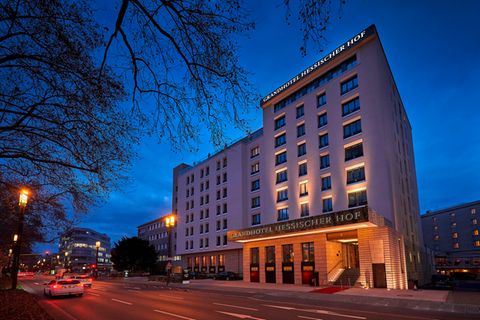 War während der Frankfurter Buchmesse der abendliche Treffpunkt von Autoren und Verlegern: Das bekannte Hotel Hessischer Hof wird geschlossen.