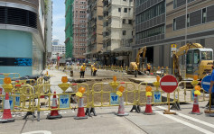 深水埗路陷｜海壇街經搶修後提早重開 政府料大雨加劇水土流失