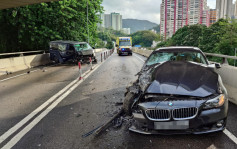 葵涌道兩車相撞貨Van司機被困 介乎昌榮路與葵涌道之間天橋全線封閉