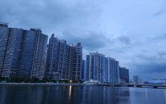 天文台｜間中有狂風驟雨及雷暴 稍後雨勢有時頗大 最高氣溫約30度