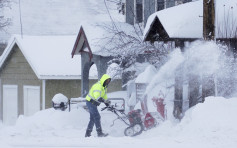 加州受暴風雪吹襲 部分公路關閉 逾2萬戶家庭斷電