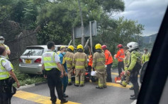 私家車失控撼燈柱女司機頭破血流 獅隧出沙田慢線封閉