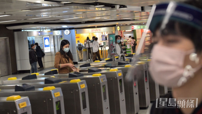 港鐵今明兩日再推「感謝日」，半價搭車包括跨境線。資料圖片