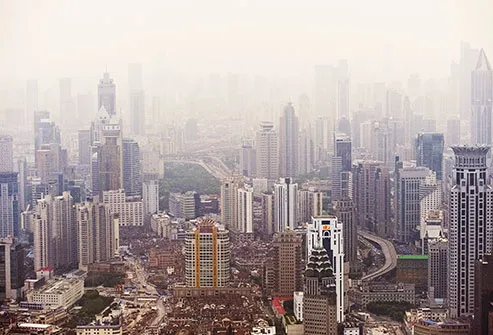 Air pollution increases the risk of lung cancer.