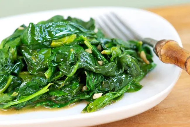 Spinach supplies vital nutrition, but it also boosts your hydration. 