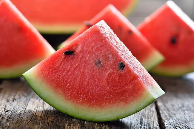 Watermelon has relatively few carbs yet it is rich in vitamins A and C. 