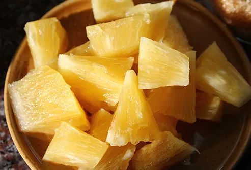 Pineapples are high in fiber and vitamin C and they have anti-inflammatory properties.