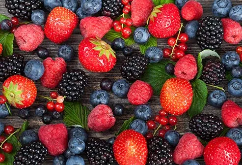 Berries are high in fiber and antioxidants that reduce inflammation and the risk of heart disease and cancer. 