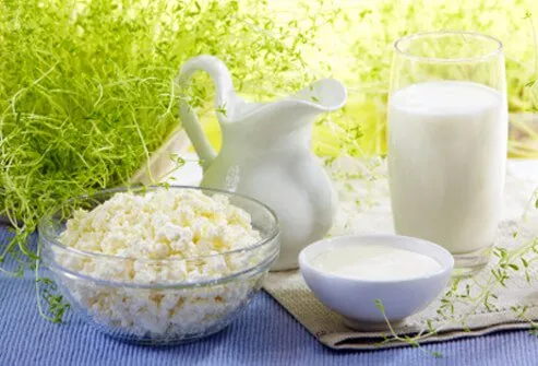 Low-fat dairy products including milk, yogurt and cottage cheese are great sources of calcium, an important mineral for hair growth.