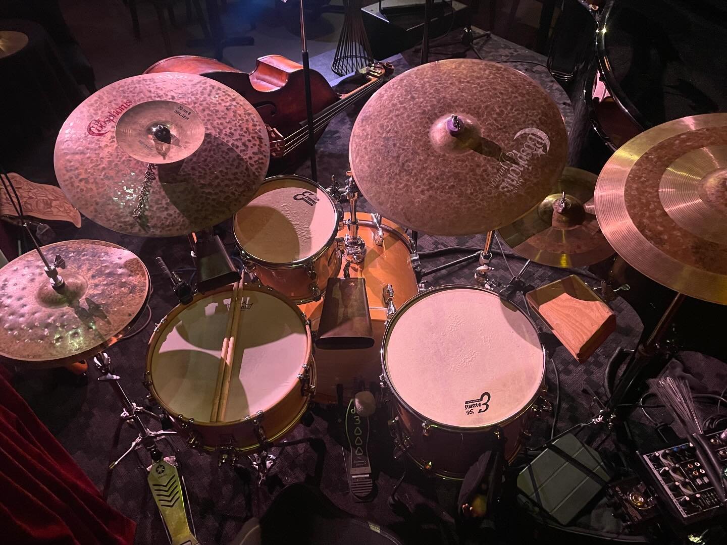 @bosphoruscymbals  with the house kit at @mrtipplessf makes for a great office.  #latinjazz #jazz #blackamericanmusic #africandiaspora #bosphoruscymbals #giglife #musician #workingdrummer #artist #jazzquartet #saxpianobassdrums #livinginrhythm