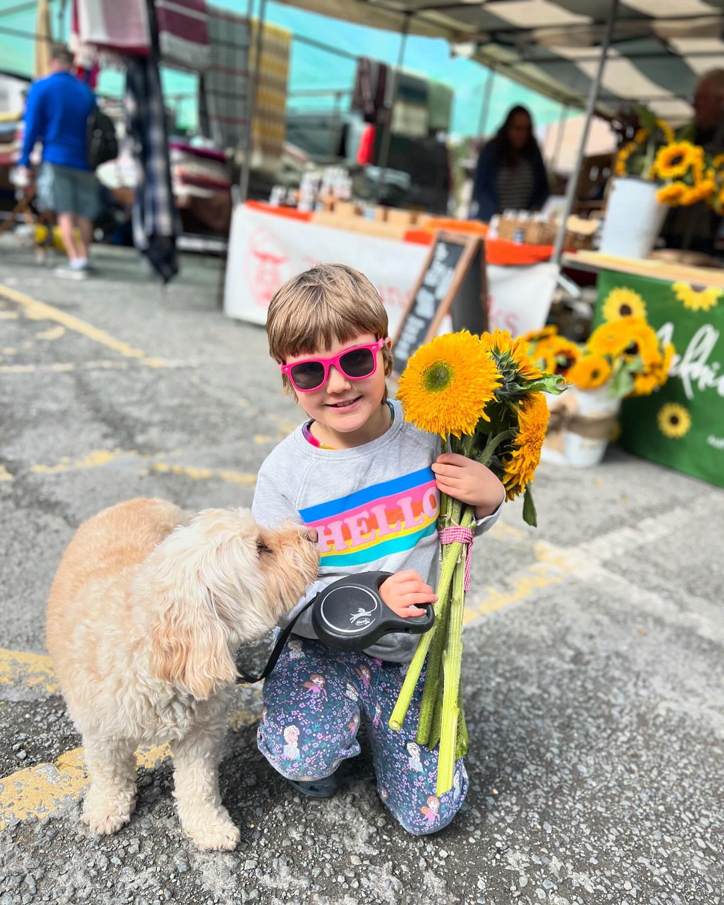 If you have to bring your child and your Fur Niece to work, you might as well put them to work, right? Posing with a beautiful bunch of @ackhillsunflowers, Hello top from @lucky7beerco, a crochet mouse by @dragonflyunique13 secreted in one pocket, a 