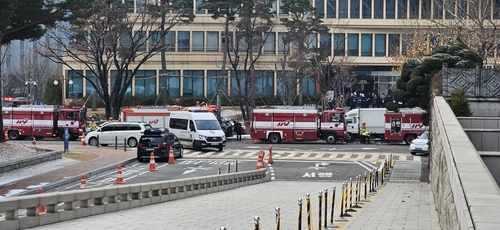 국회 소통관에 출동한 소방차들