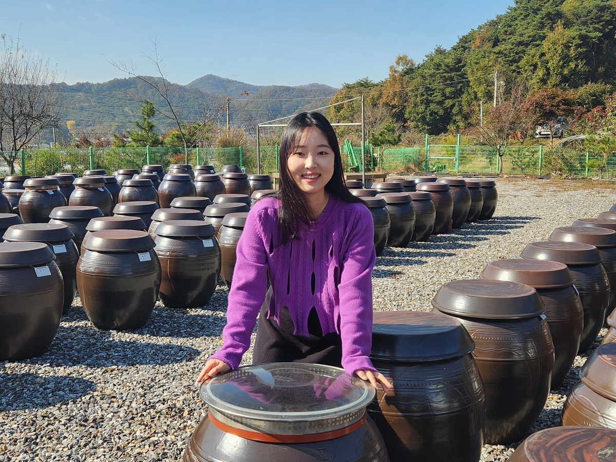 Kim Min-sol is the head of Ananong, a brand that sells traditional "jang" and other Korean fermented food products, based in Cheongyang county, South Chungcheong Province, 123 kilometers south of Seoul. (Yonhap)