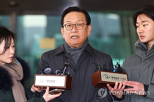 尹측 "대통령, 체포의 '체'자도 얘기 안해…내란 당치 않아"