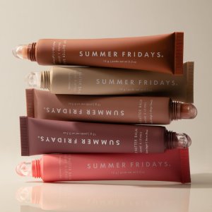 Summer Fridays 白女人手一只 唇蜜$24