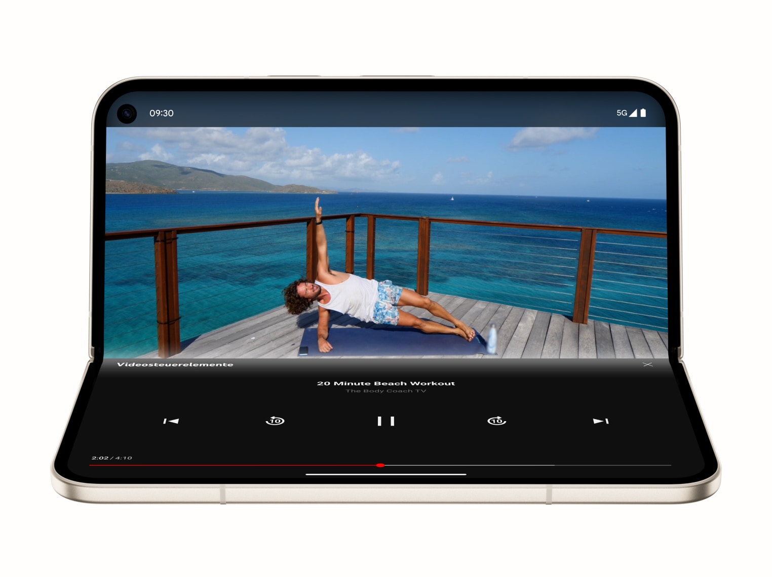 Auf einem Google Pixel 9 Pro Fold wird auf der oberen Hälfte des Displays ein Video gezeigt, während auf der unteren Hälfte Informationen über das Video zu sehen sind.