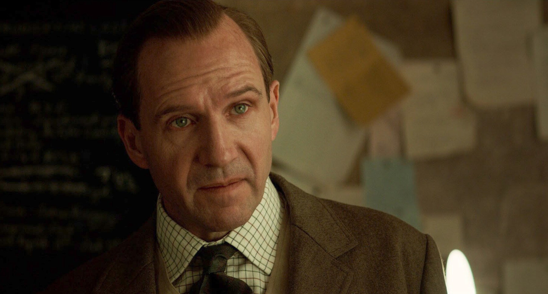 Ralph Fiennes as Oxford in 20th Century Studios' THE KING'S MAN. Photo Credit: Courtesy of 20th Century Studios. © 2020 Twentieth Century Fox Film Corporation. All Rights Reserved.