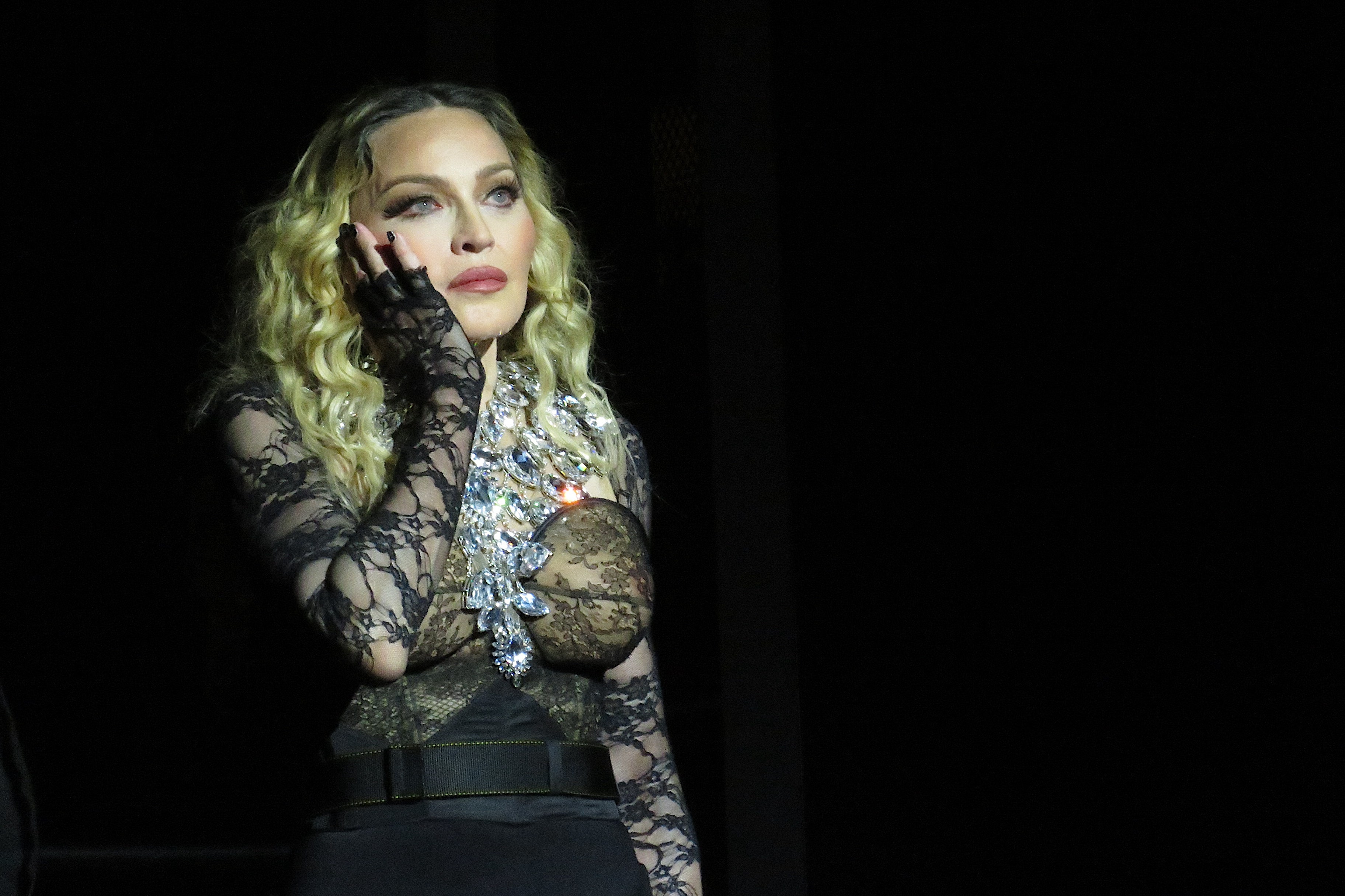 Madonna dopo la rielezione di Donald Trump: «Perché un criminale condannato, stupratore e bigotto è stato scelto per guidare il nostro Paese?»