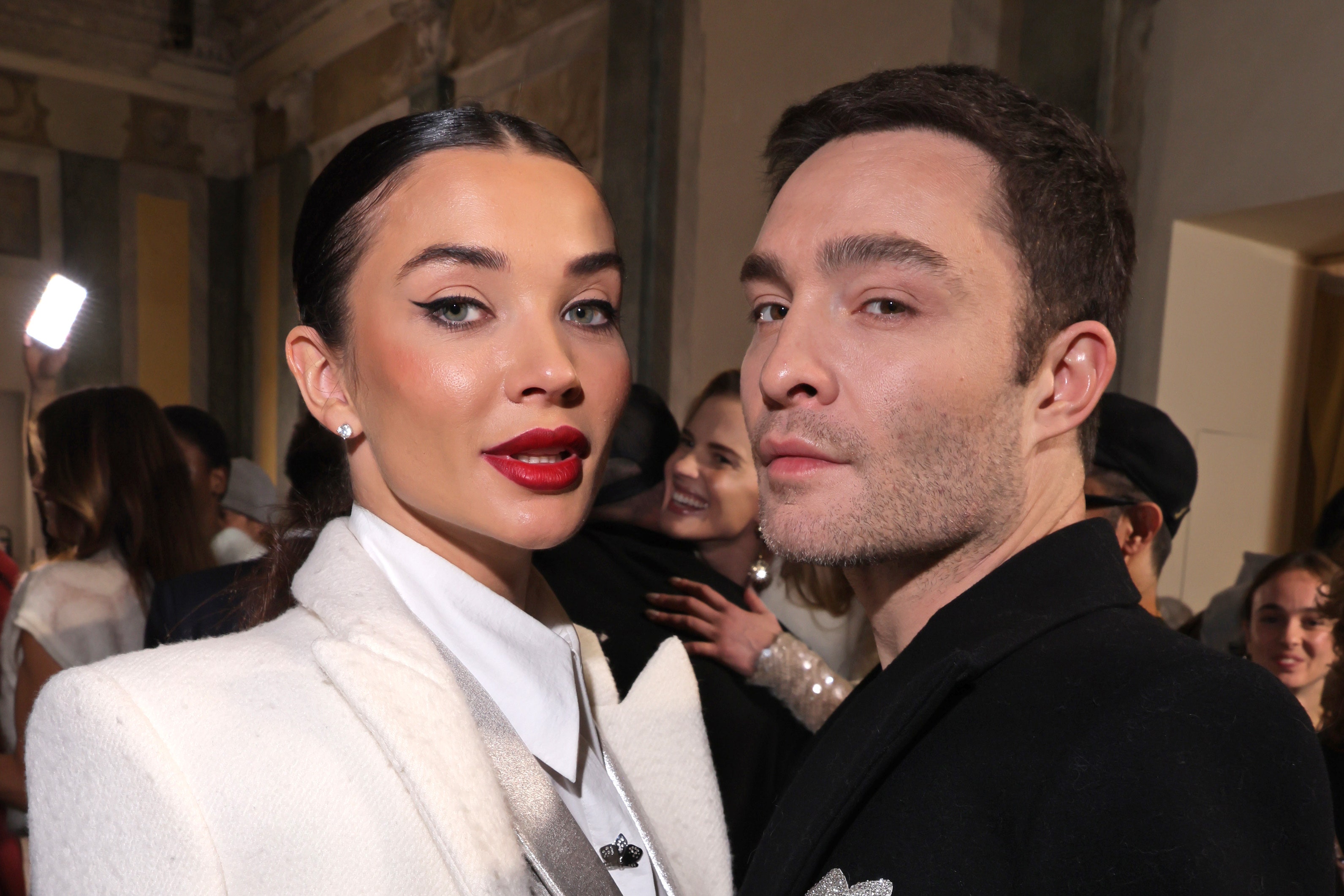 Ed Westwick e Amy Jackson aspettano un figlio