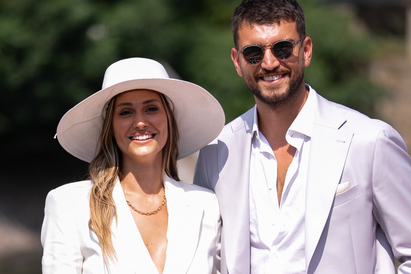 Beatrice Valli a nozze con Marco Fantini per la seconda volta: tanto di cappello al suo look da sposa