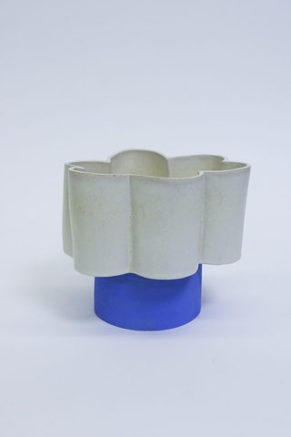 white and blue ceramic planter